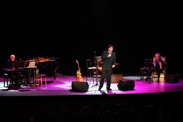 Bernard Sauvat Au Casino Du Liban